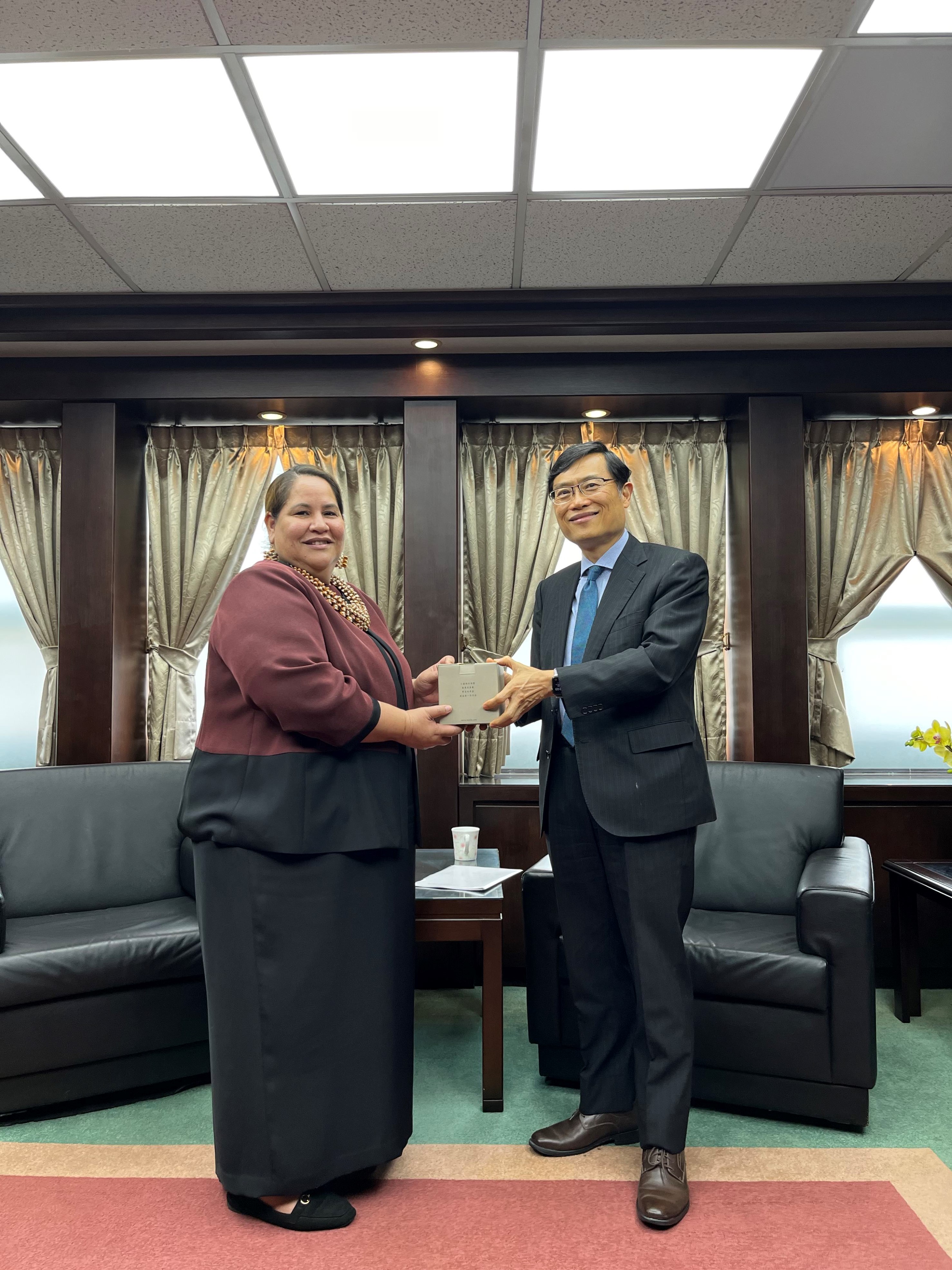 Deputy Minister Chen meets with Ambassador Kattil 