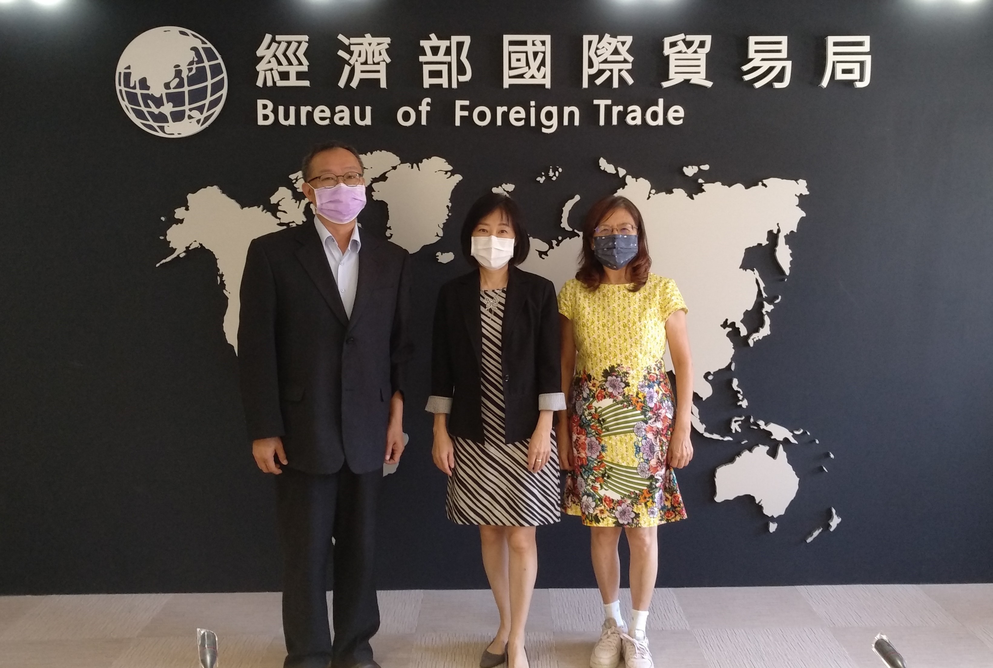 Director General Kiang  Met 2 Association Leaders to Discuss “Taiwan Food Machinery Marketing Meeting on Trade Promotion in African Countries”