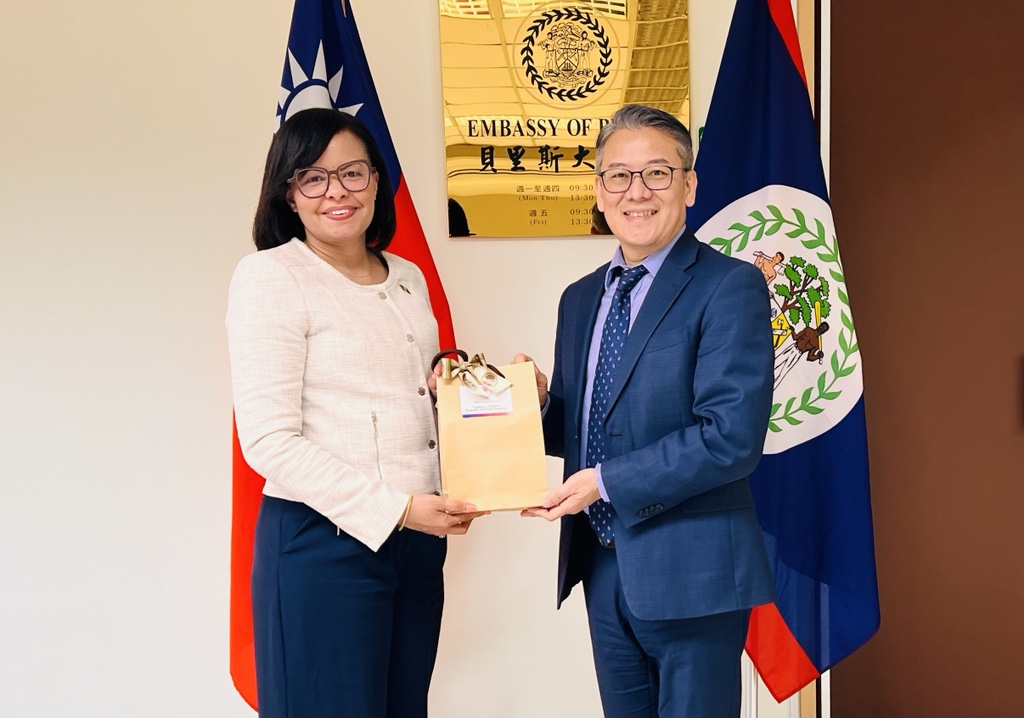 劉署長於2026年4月24日拜會貝里斯駐臺大使梅凱瑟